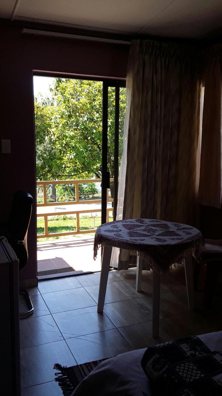 Otentik Guesthouse Mbabane Exterior foto